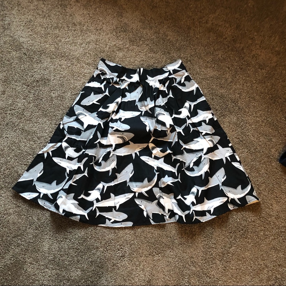 Black and White Shark A-line skirt XS